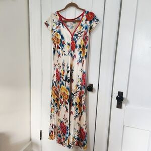 Floral V-Neck Maxi Dress